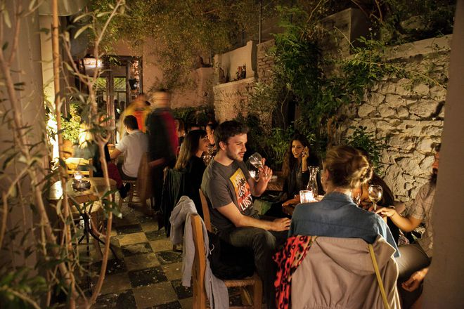 Athens Nightlife Tour gallery image 3