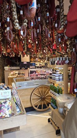 Le Pirée : Balade Culinaire Historique gallery image 7